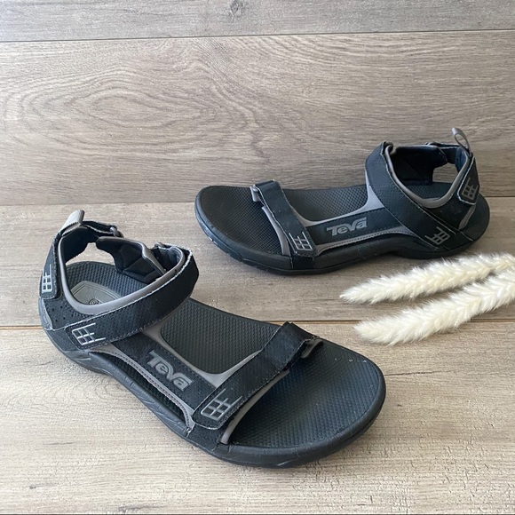 teva minam sandals